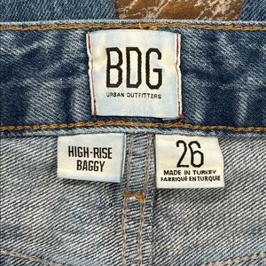 BDG Urban Outfitters High Rise Baggy Jeans Size 26 Medium Wash